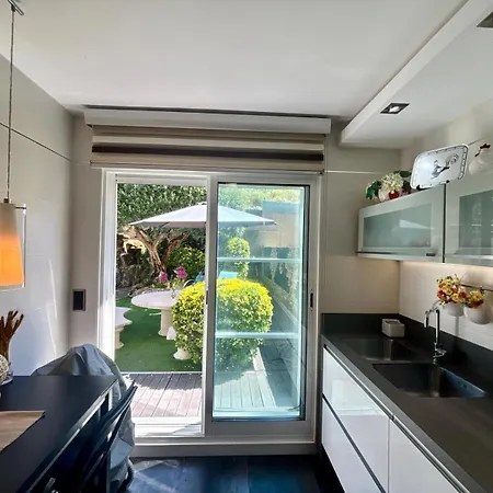 Holibai Serenidade Privado Y Vistas Al Mar, Holiday home